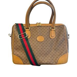 Gucci Beige Interior with Gold Accent